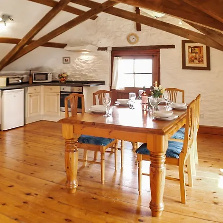 Shires Rest - Family In Cornwall With Garden And Magnificent V 3*