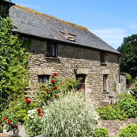 Shires Rest - Family In Cornwall With Garden And Magnificent V ホテル